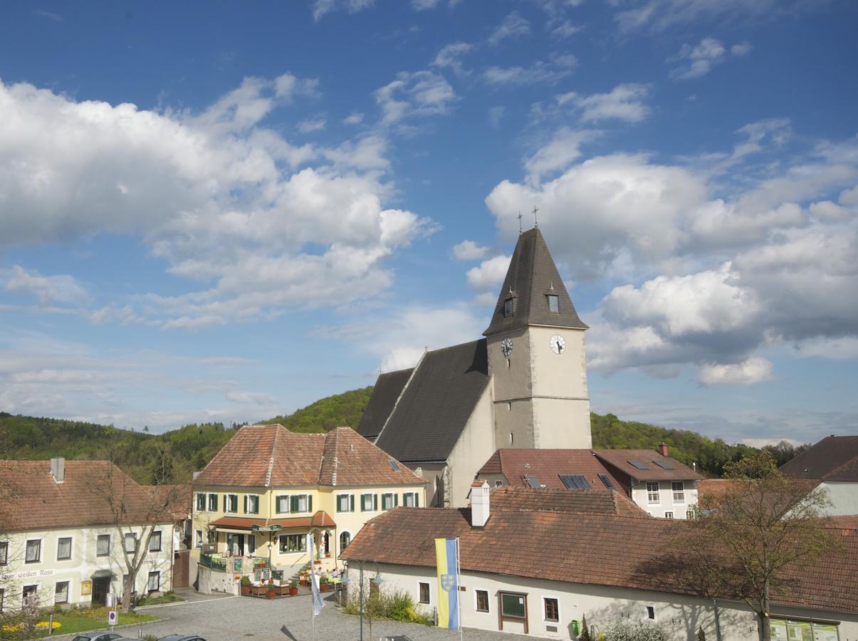 Dorf Hotel Gruener Baum Maria Laach am Jauerling Exteriér fotografie