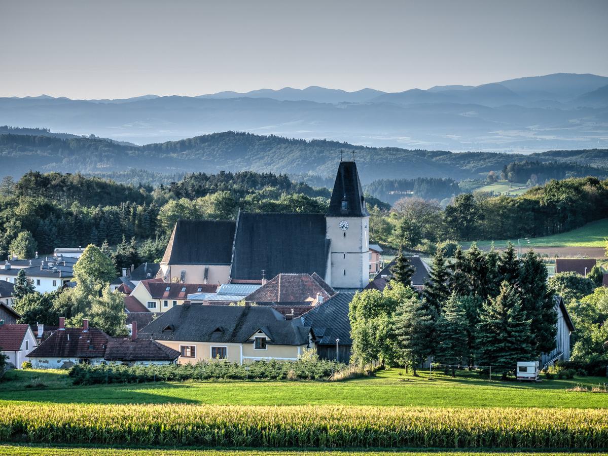 Dorf Hotel Gruener Baum Maria Laach am Jauerling Exteriér fotografie