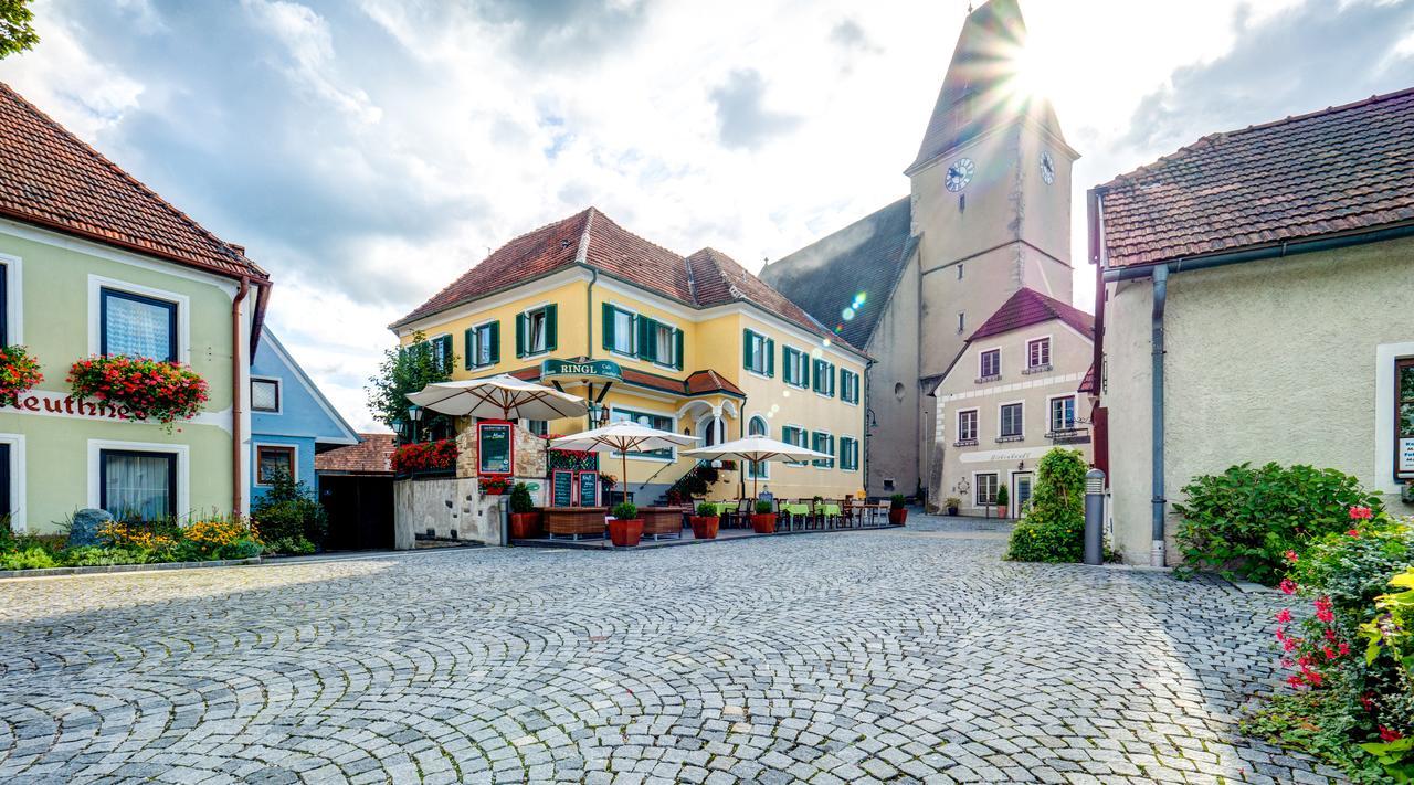 Dorf Hotel Gruener Baum Maria Laach am Jauerling Exteriér fotografie
